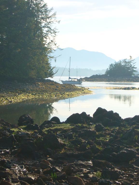 203 At Water'S Edge Lägenhet Ucluelet Rum bild